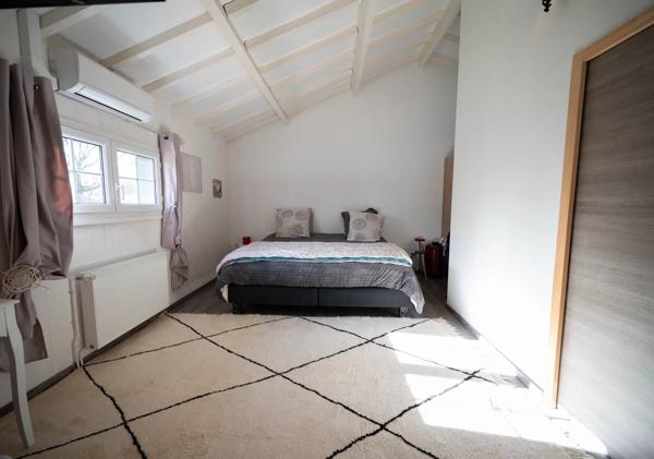 PROPRIETE AVEC 4 CHAMBRES ET PISCINE - CISSE