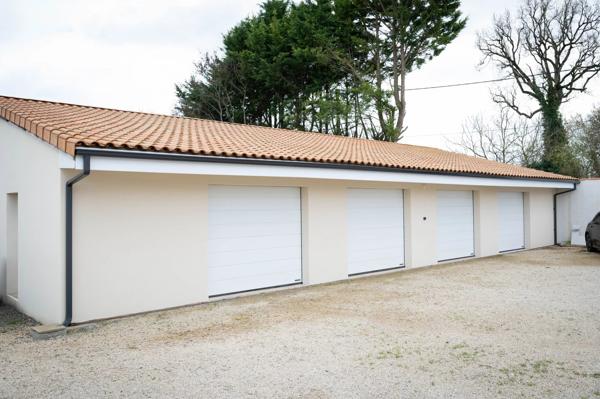 PROPRIETE AVEC 4 CHAMBRES ET PISCINE - CISSE