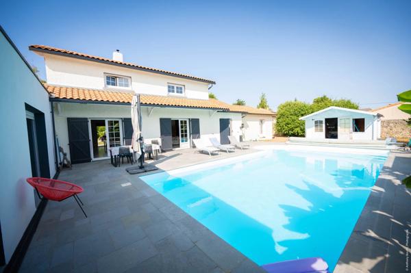 PROPRIETE AVEC 4 CHAMBRES ET PISCINE - CISSE
