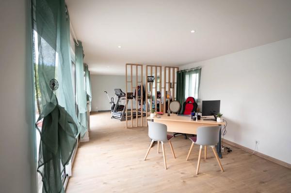 PROPRIETE AVEC 4 CHAMBRES ET PISCINE - CISSE