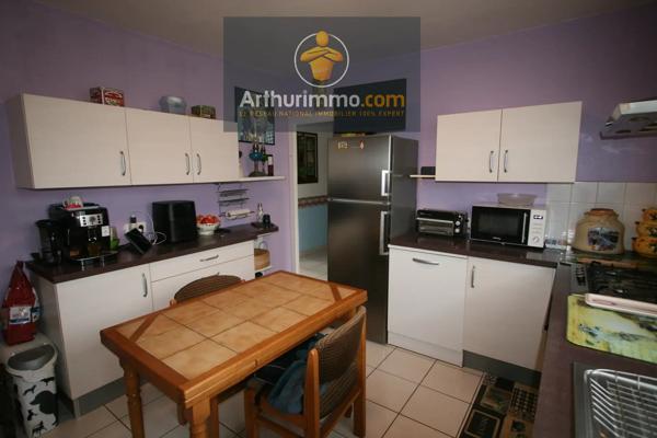 Vente                                                      Maison
                        
                     4 pièces                      100 m2                     à Josselin