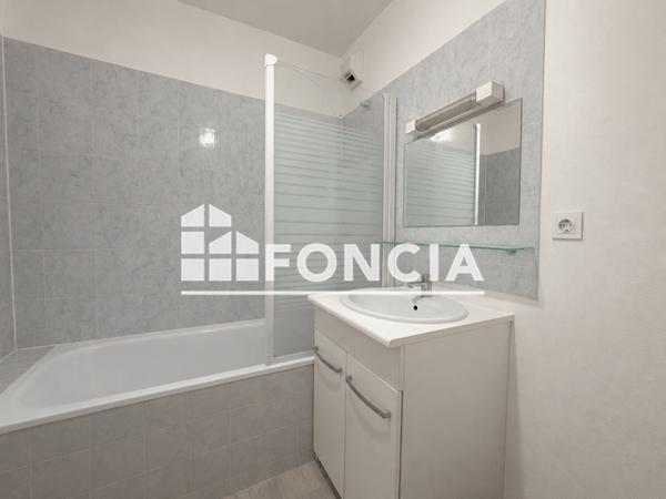 Location Appartement 3 pièces 74.51 m² - 8 AVENUE DE LA PAIX Leves 28300