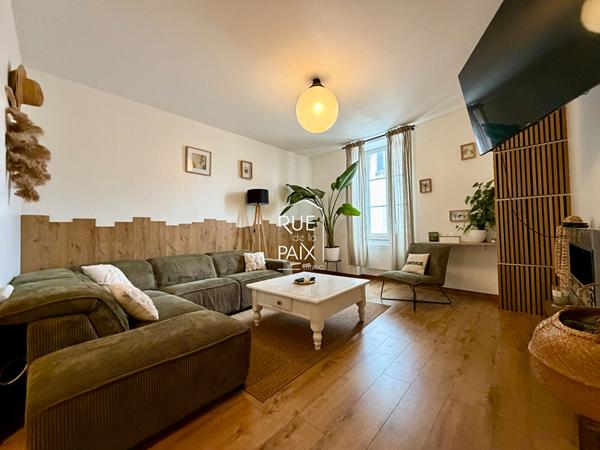 79800 LA MOTHE SAINT HERAY Maison La Mothe Saint Heray 163 m2 - 4 chambres - Garage