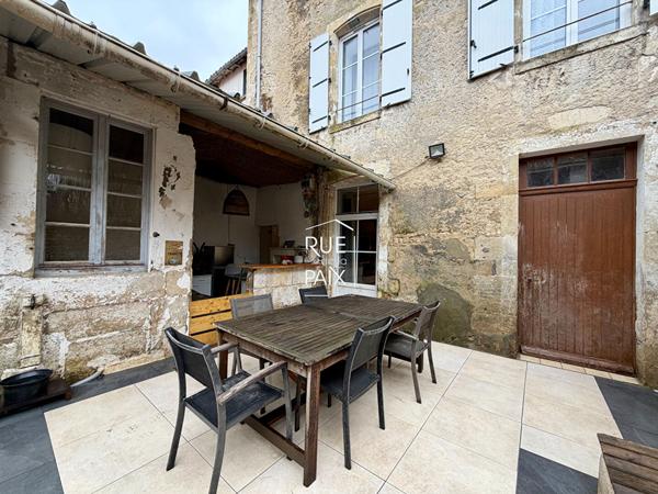 79800 LA MOTHE SAINT HERAY Maison La Mothe Saint Heray 163 m2 - 4 chambres - Garage