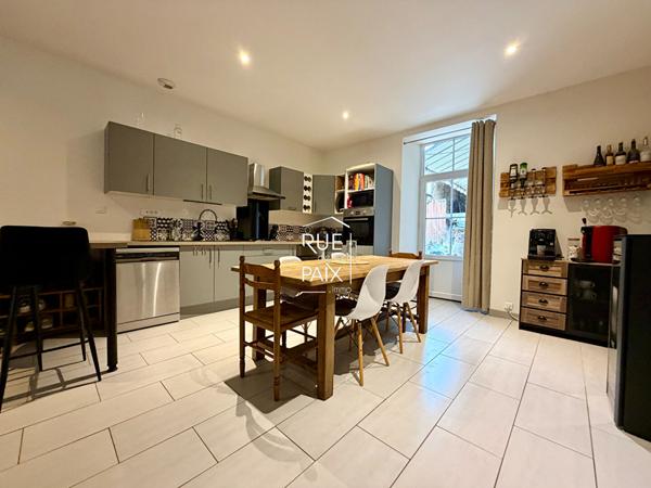 79800 LA MOTHE SAINT HERAY Maison La Mothe Saint Heray 163 m2 - 4 chambres - Garage