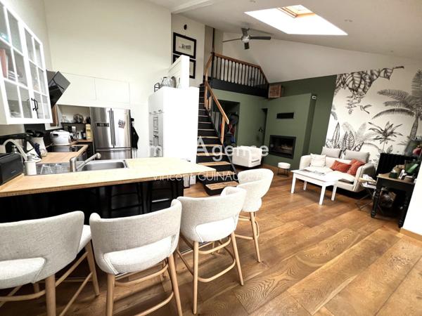 Maison à MORTAGNE-SUR-SEVRE, 85290 - 9 pièces 208m²