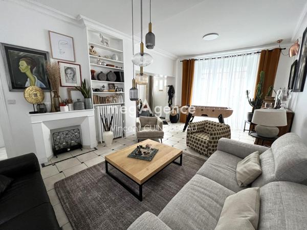 Maison à MORTAGNE-SUR-SEVRE, 85290 - 9 pièces 208m²