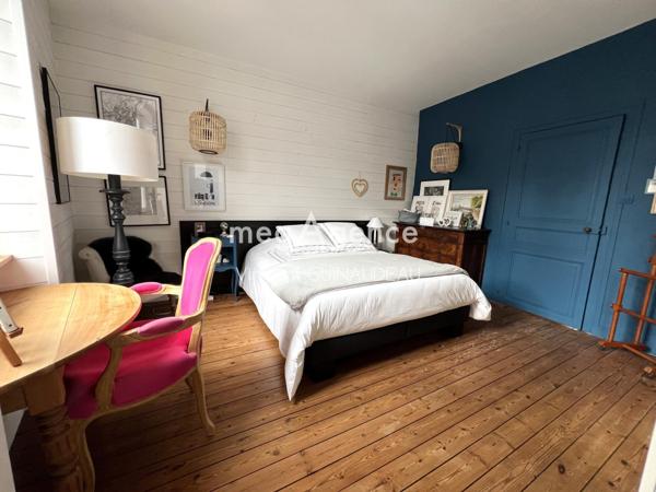 Maison à MORTAGNE-SUR-SEVRE, 85290 - 9 pièces 208m²