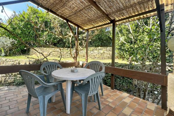 Exclusivité : Ardèche/Les Vans  : Maison de 80 m² avec studio indépendant de 30 m2,  terrain 779 m2