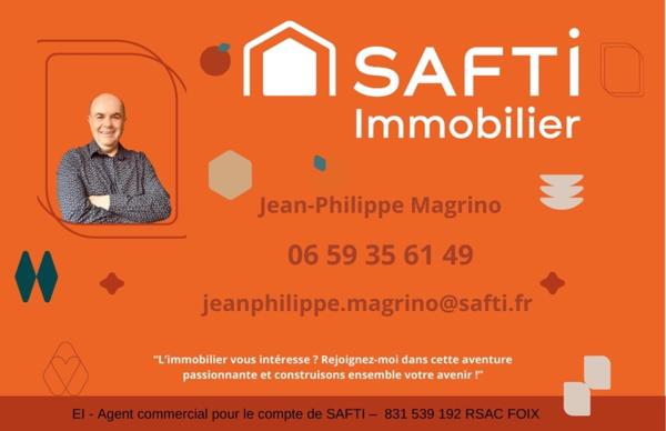 Maison familiale 4 chambres avec jardin et stationnements.