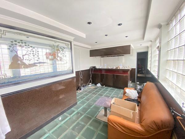 Immeuble Saint Quentin 11 pièce(s) 280 m2