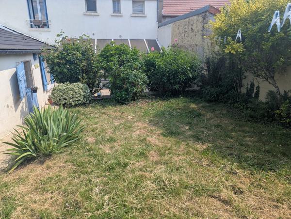 Maison de ville rénovée avec jardin !