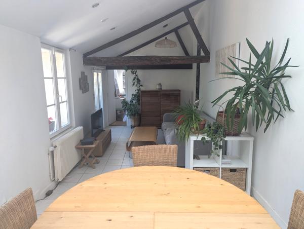 Maison de ville rénovée avec jardin !