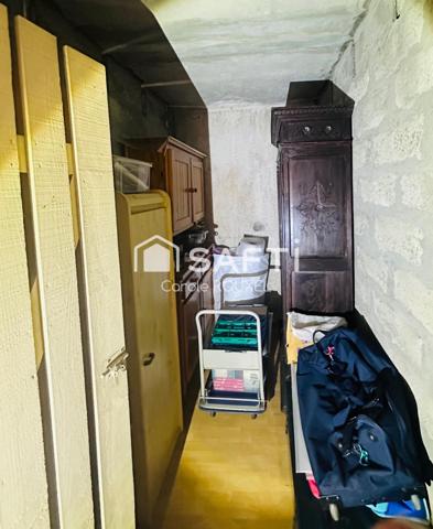SPACIEUX APPARTEMENT Refait a Neuf A pieds du PORT avec Annexes