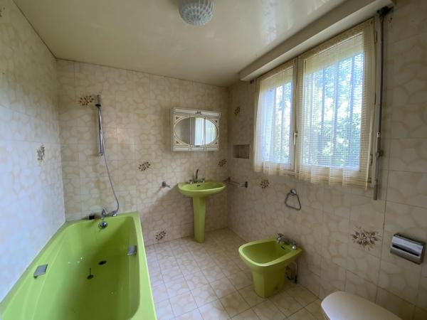 Belle maison familiale avec grand jardin à Bellac