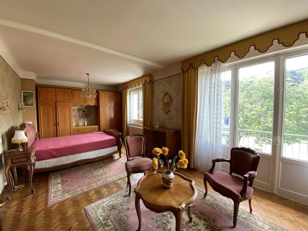 Belle maison familiale avec grand jardin à Bellac