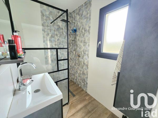 Maison 6 pièces de 120 m² à Capestang (34310)
