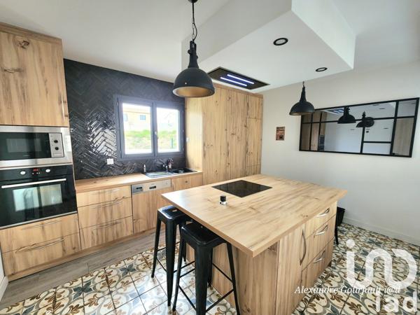 Maison 6 pièces de 120 m² à Capestang (34310)