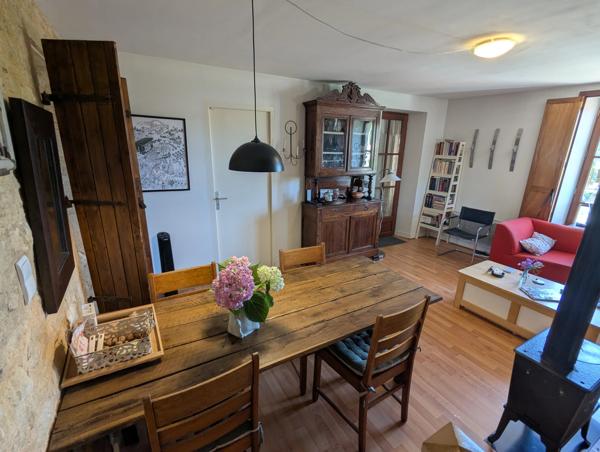 Maison de village en pierre avec 3 chambres, garage double, cave et terrasses