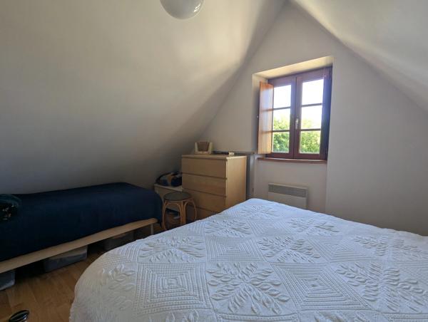 Maison de village en pierre avec 3 chambres, garage double, cave et terrasses