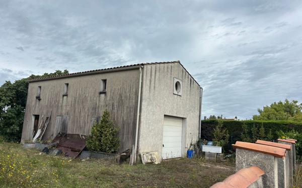 Maison à vendre    1 pièce •  Le Château-d'Oléron