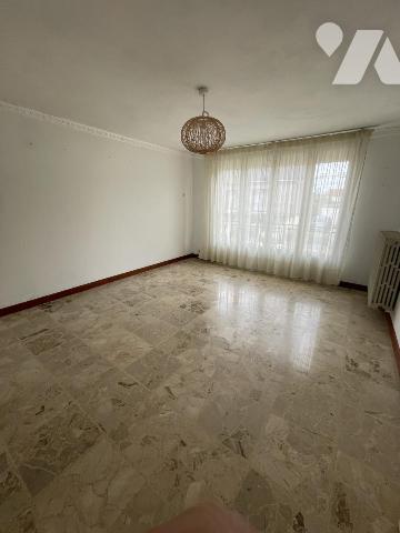 Maison de quartier sur sous-sol 2 chambres combles aménageables 