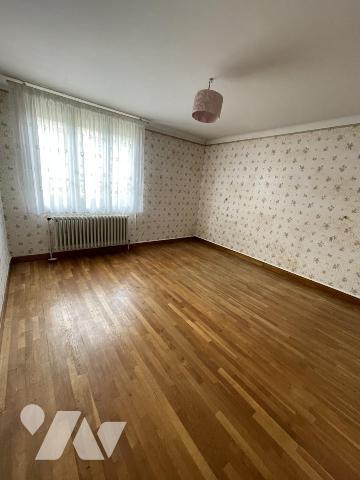 Maison de quartier sur sous-sol 2 chambres combles aménageables 