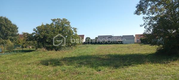 Terrain constructible non viabilisé de 2190 m².