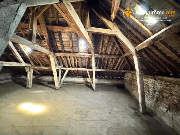 Vente                                                      Maison de ville
                        
                                         73 m2                     à La Guerche-de-Bretagne