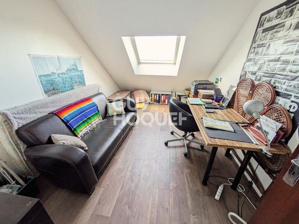 SAINT NAZAIRE, T2 rénové au dernier étage avec balcon vue mer