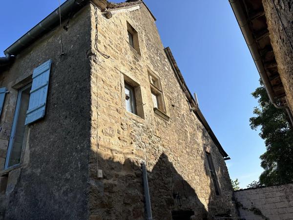 Belle maison de village en pierres