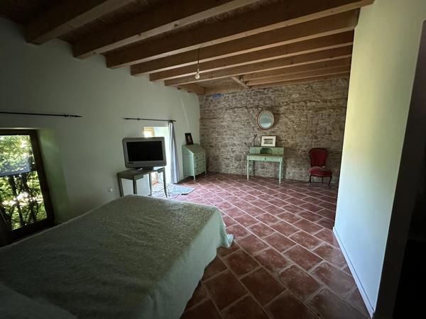 Belle maison de village en pierres