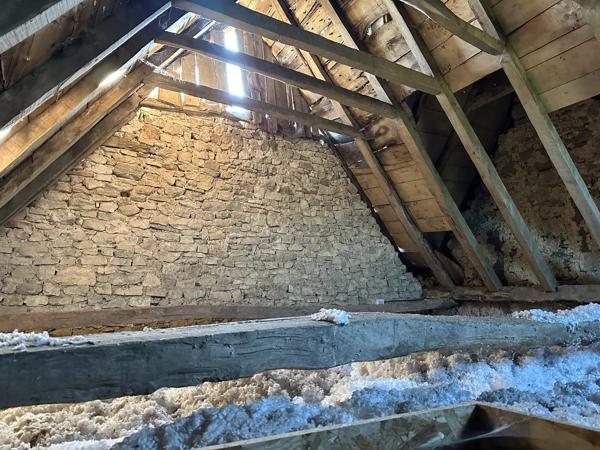 Belle maison de village en pierres