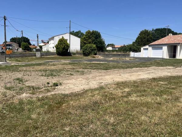 Terrain à vendre |  Le Poiré-sur-Vie |  591 m²