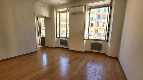 Appartement Grasse 4 pièces 86.24 m2, balcon