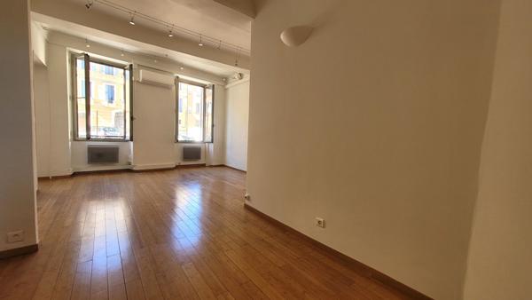 Appartement Grasse 4 pièces 86.24 m2, balcon