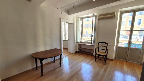 Appartement Grasse 4 pièces 86.24 m2, balcon