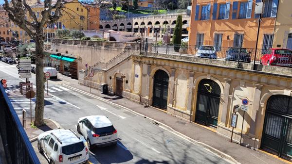 Appartement Grasse 4 pièces 86.24 m2, balcon