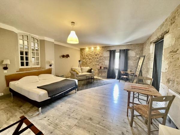 Domaine Gascon de Charme avec Chambres d'Hôtes et Gîtes au Cœur de 14 Hectares de Nature Préservée