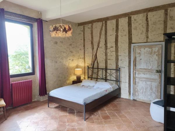 Domaine Gascon de Charme avec Chambres d'Hôtes et Gîtes au Cœur de 14 Hectares de Nature Préservée