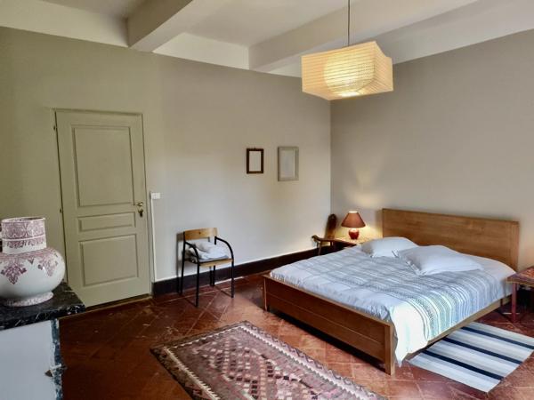 Domaine Gascon de Charme avec Chambres d'Hôtes et Gîtes au Cœur de 14 Hectares de Nature Préservée