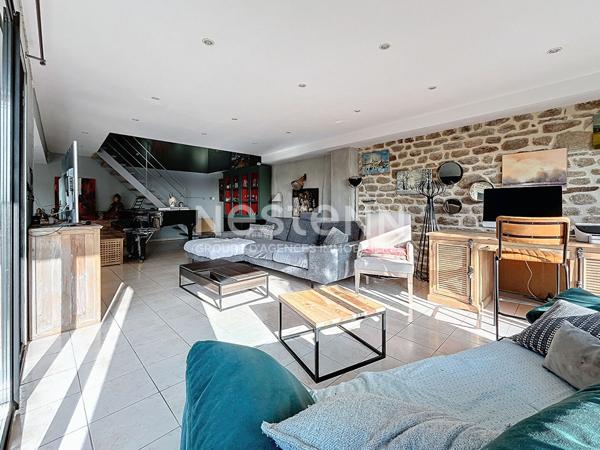 Longere Ploemeur vue sur mer