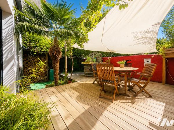 TOURS – Quartier Velpeau – Maison familiale de caractère avec 5 chambres, garage et terrasse bois