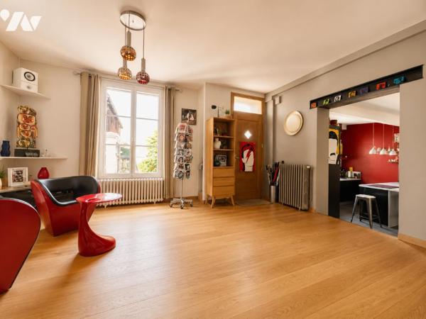 TOURS – Quartier Velpeau – Maison familiale de caractère avec 5 chambres, garage et terrasse bois
