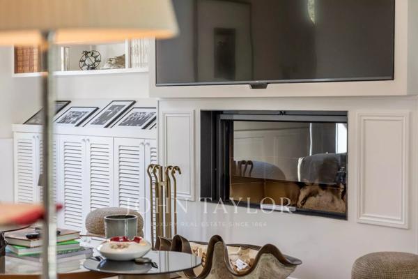 LE BOUSCAT - MAISON DE VILLE AUX PRESTATIONS EXCEPTIONNELLES - JOHN TAYLOR