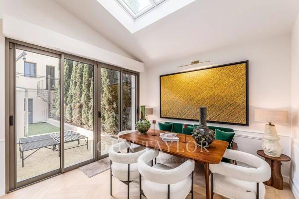 LE BOUSCAT - MAISON DE VILLE AUX PRESTATIONS EXCEPTIONNELLES - JOHN TAYLOR