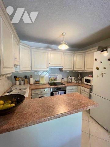 SAINT-RAPHAEL - Rez-de-jardin lumineux de 3 pièces avec grand garage double.