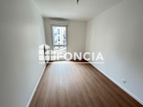 Location Appartement 3 pièces 62.75 m² - Sainte-genevieve-des-bois 91700