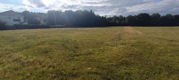 Terrain constructible  6704 m2 Luxeuil
