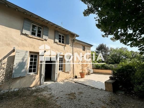 Location Maison 5 pièces 155.8 m² - 2 CHEMIN DU CALABERT Ecully 69130